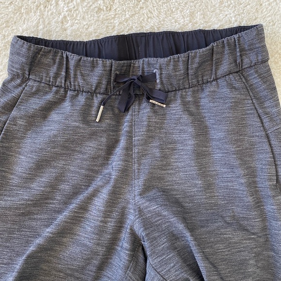 ❤️ Lululemon On The Fly Pant *28" Grey Luxtreme Size 4 - Picture 5 of 12